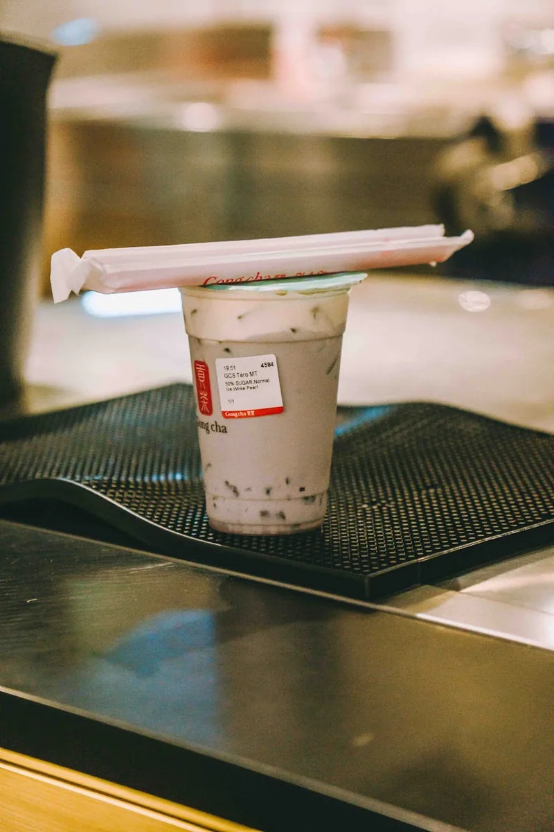 纪录频道条目展陈样态，主题分组与时长标注并列